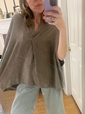 easel Washed Taupe notched v neck short sleeve oversized tunic Top